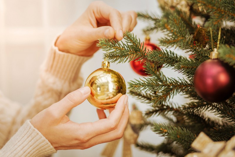 How to Decorate Your Home This Christmas: 6 Stylish Decorating Ideas